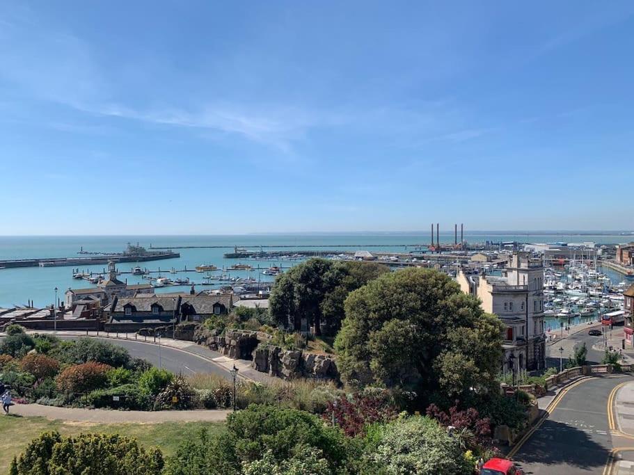 Georgian 5 Storey House, Seaviews, Cinema Room Ramsgate Ngoại thất bức ảnh